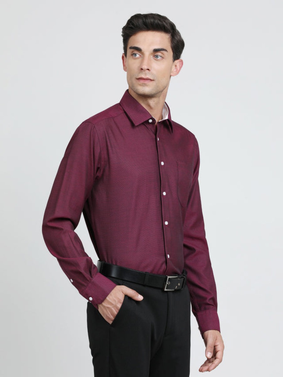 Formal Shirts | IVOC Men Magenta Regular Fit Textured Poly Cotton Formal Shirt