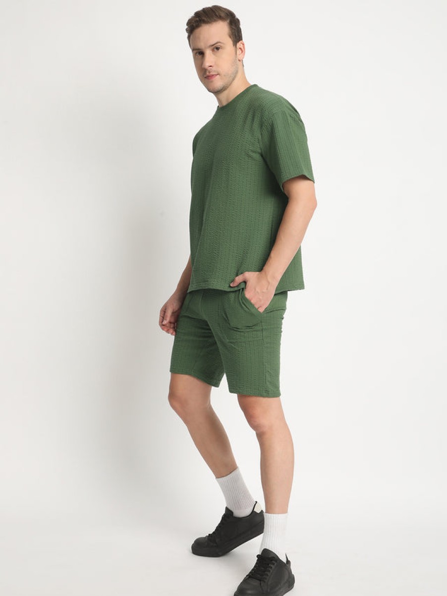 Co-Ords Sets | Bene Kleed Men Bottle Green Regular Fit Solid Seersucker Knitted Co-Ord Set