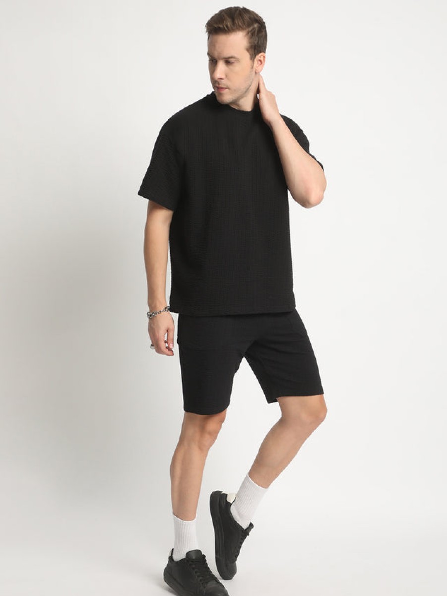 Shorts | Bene Kleed Men Black Regular Fit Knitted Seersucker Solid Casual Shorts