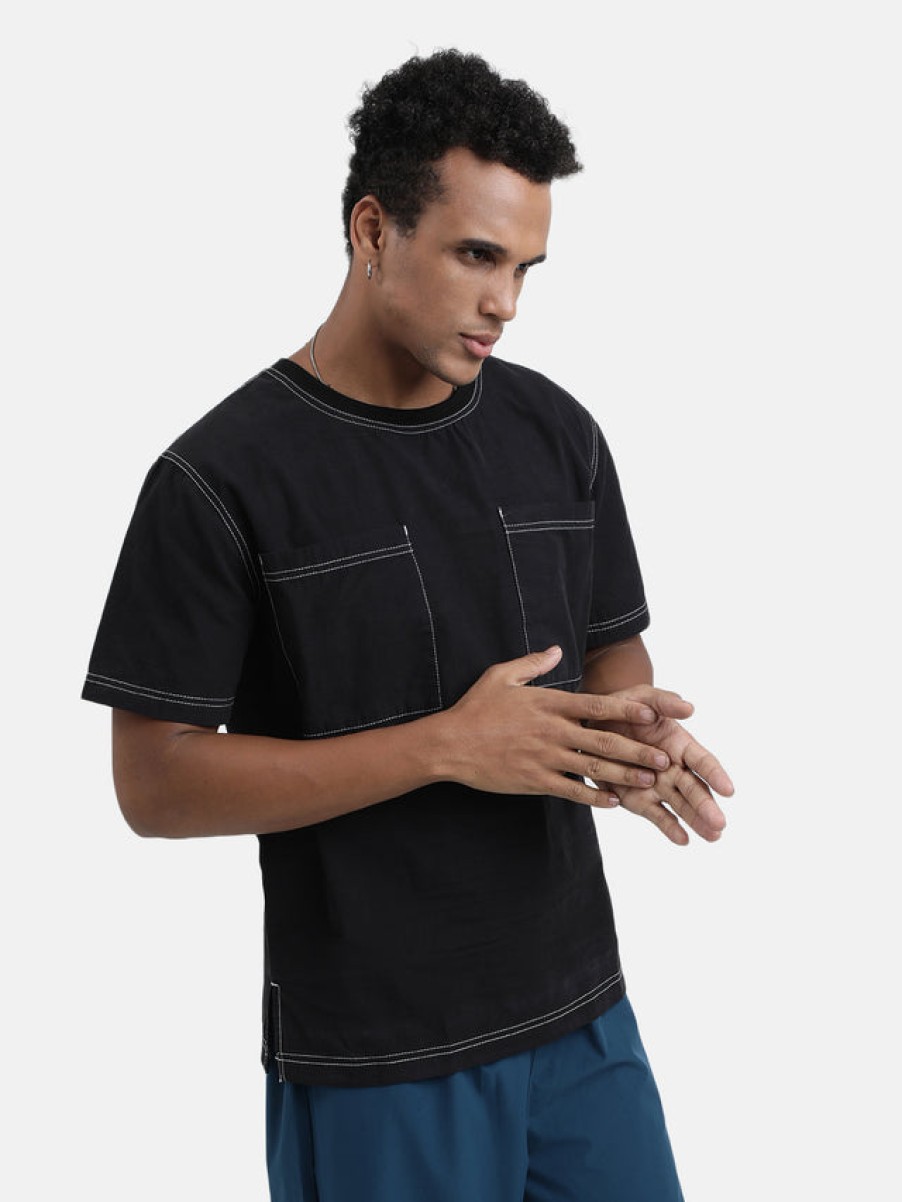 T-Shirts | Bene Kleed Men Black Relaxed Fit Woven Solid T-Shirt With Contrast Stitch