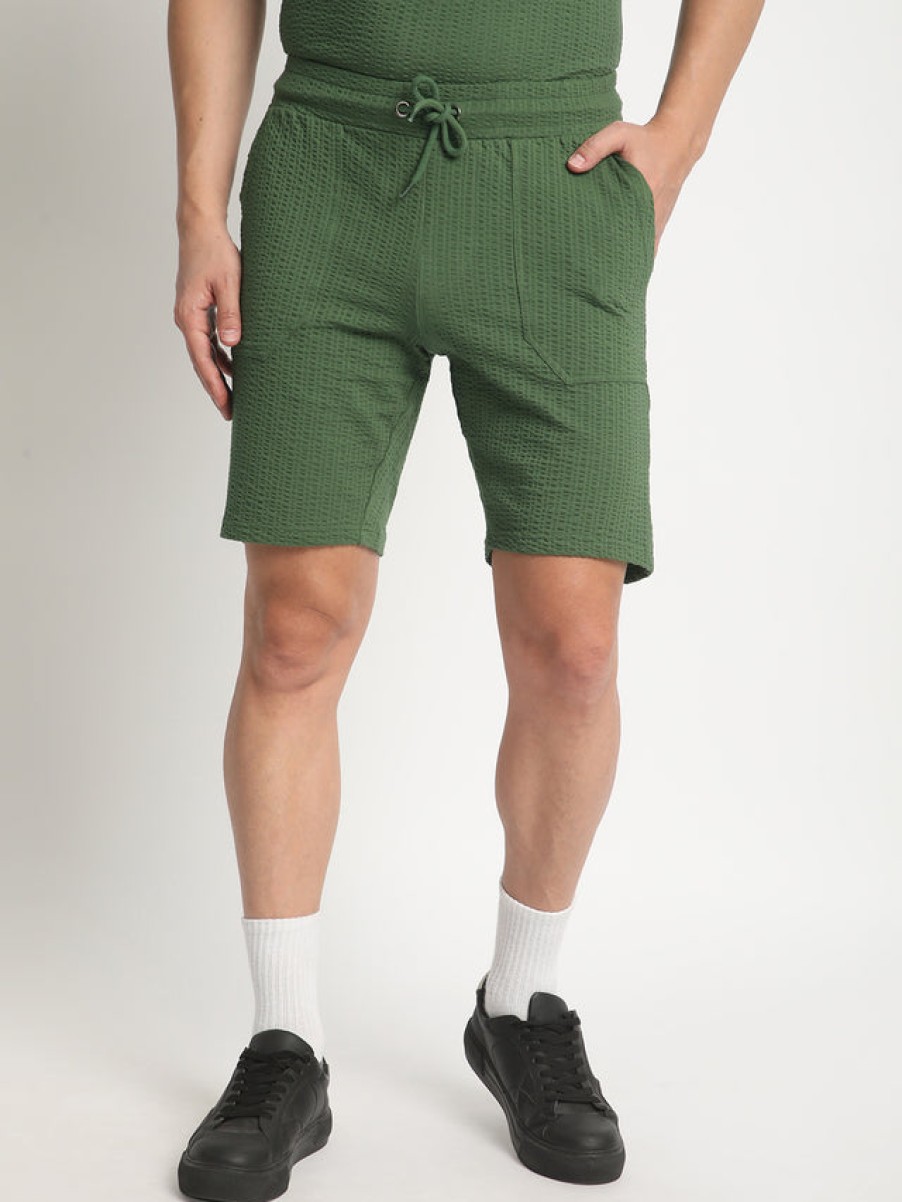 Shorts | Bene Kleed Men Bottle Green Regular Fit Knitted Seersucker Solid Casual Shorts