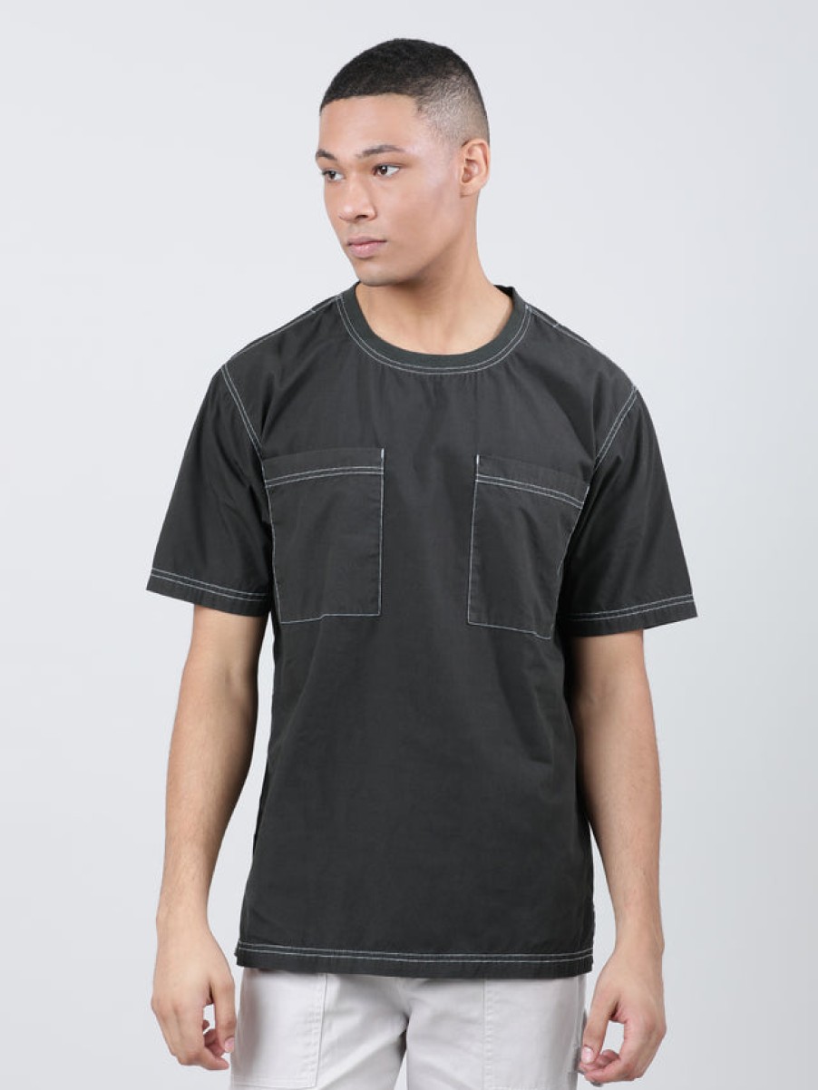 T-Shirts | Bene Kleed Men Alpine Green Relaxed Fit Solid Woven T-Shirt With Contrast Stitch